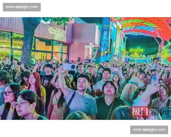 观众现场狂欢激情四溢掀起全场热烈高潮